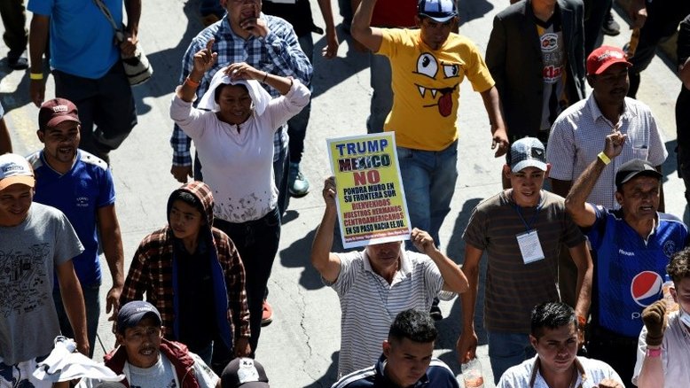 Caravana migrante se fragmenta; centenas deixam Cidade do México rumo os EUA