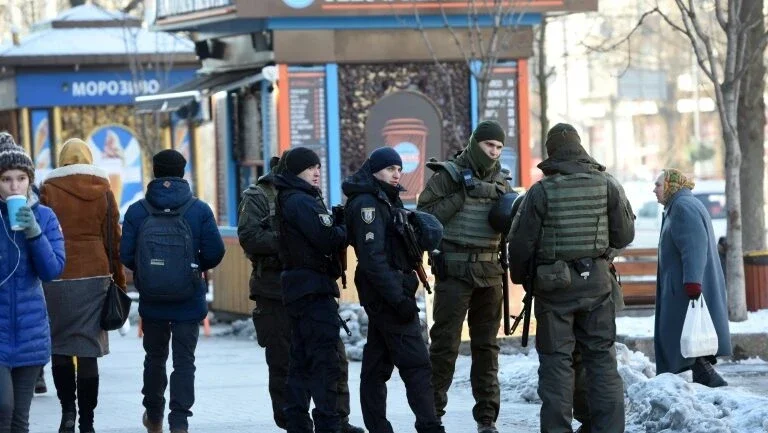Ucrânia fecha fronteiras a homens russos de 16 a 20 anos