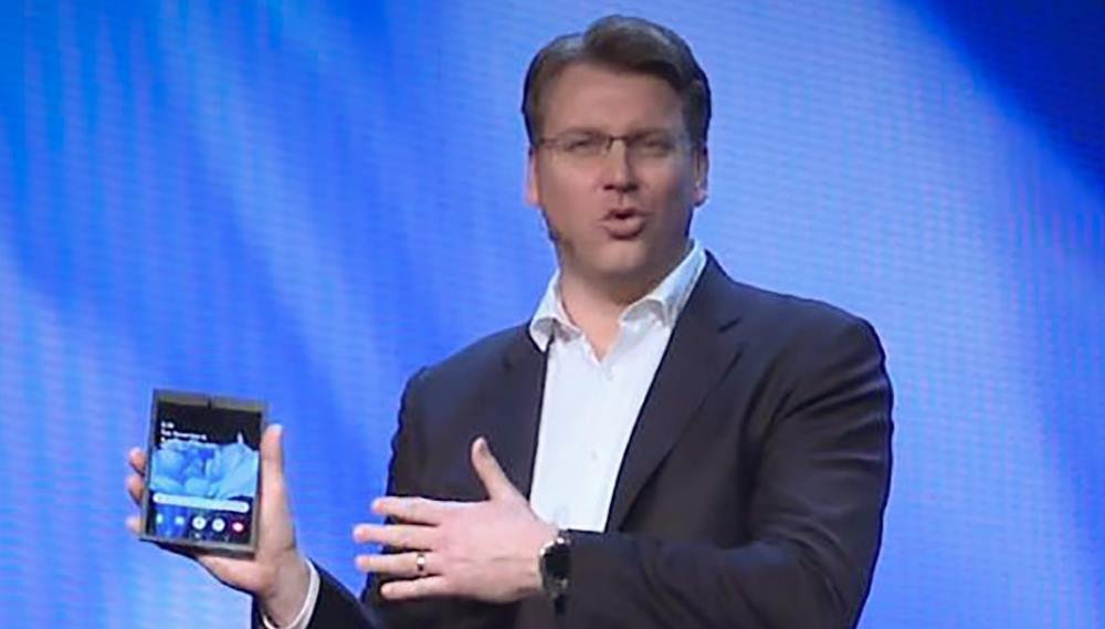 Smartphone dobrável, Galaxy F deve chegar em fevereiro