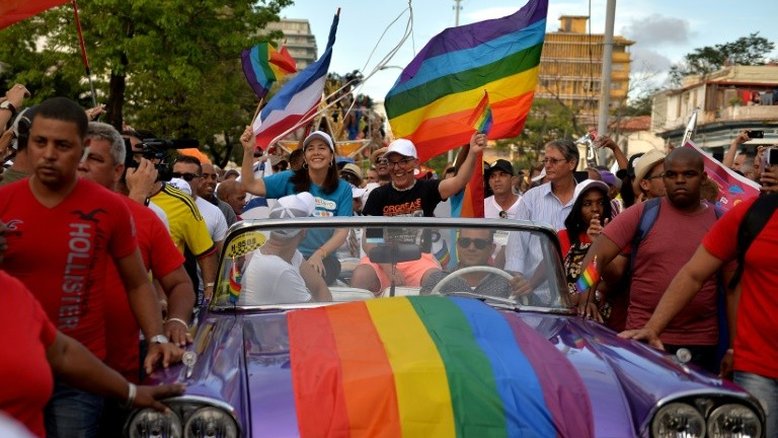 Cuba evita legislar sobre casamento gay em nova Constituição