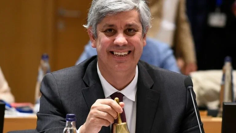 UE anuncia acordo pouco ambicioso para reformar a Eurozona