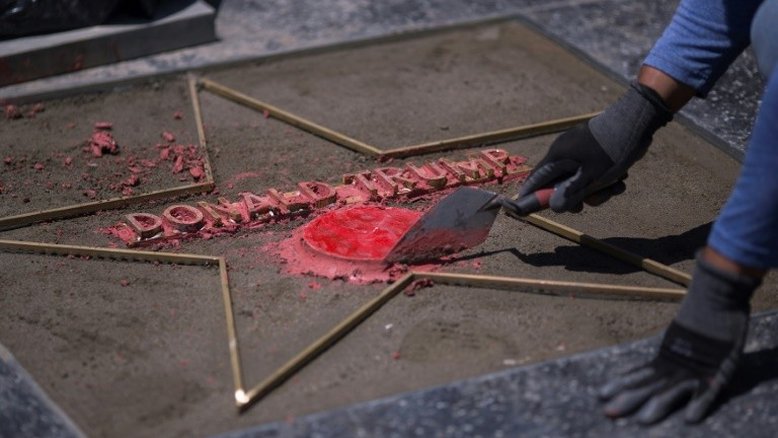 Suspeito de pintar suástica na estrela de Trump em Hollywood é preso