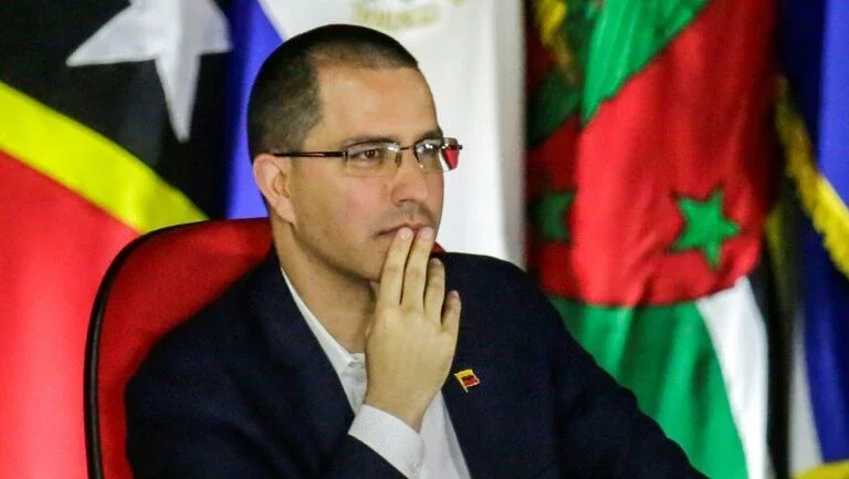Venezuela oferece cooperar em investigação sobre suposto plano contra Duque