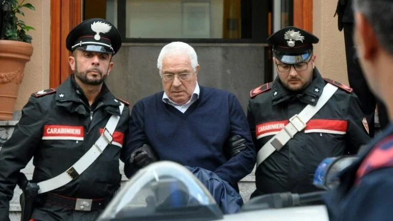 Cosa Nostra passa por um dos momentos mais difíceis de sua história