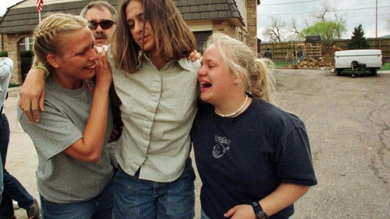 Tiroteios em escolas crescem nos EUA, assim como segurança e prevenção