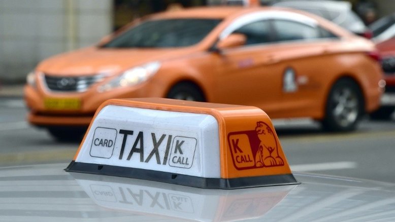 Taxista sul-coreano se mata em protesto contra serviço de carona