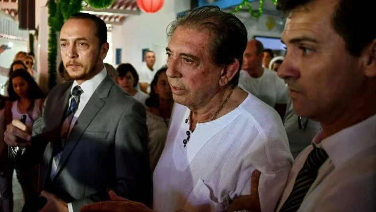 Médium João de Deus negocia sua entrega
