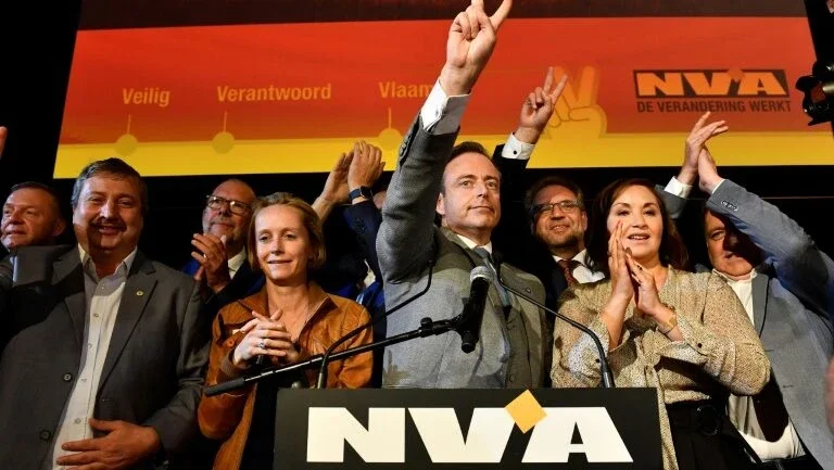 Nacionalistas flamengos deixam governo de coalizão na Bélgica