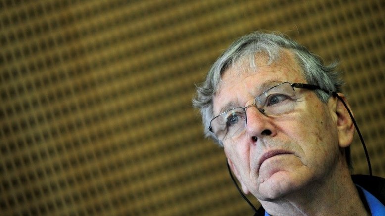 Morre o escritor israelense Amos Oz aos 79 anos