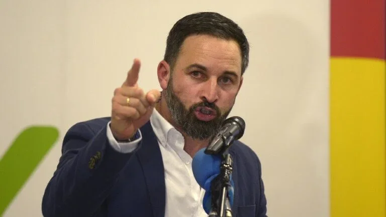 Extrema direita espanhola entra com força no Parlamento da Andaluzia e derruba hegemonia socialista