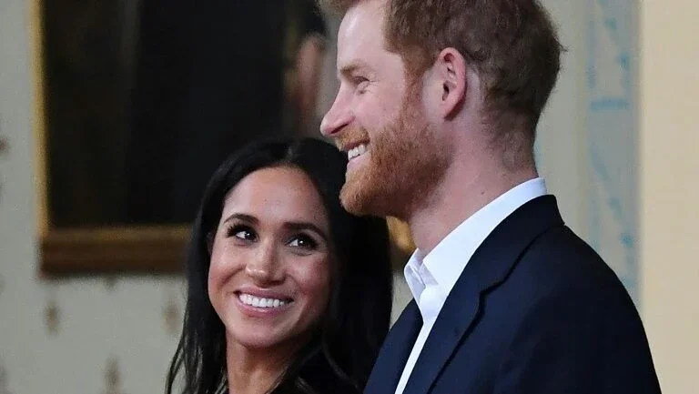 Tabloides britânicos criticam Meghan, 