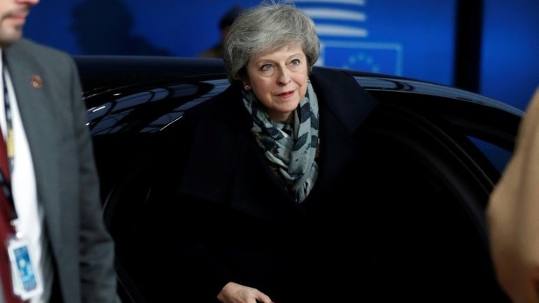 Drama do Brexit volta ao ponto de partida após cúpula intensa com May