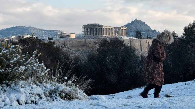 Acrópole de Atenas debaixo de neve