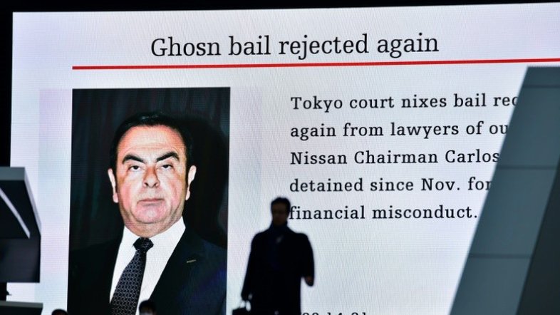 Ghosn critica sua detenção prolongada, impensável em 'outra democracia'