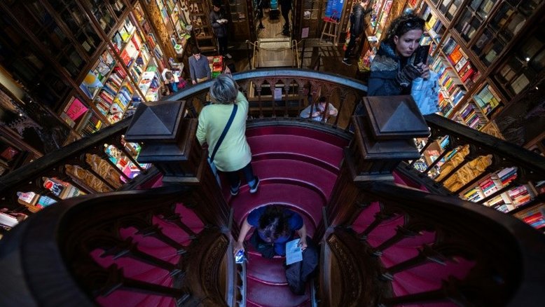 Harry Potter ajuda a salvar histórica biblioteca Lello do Porto