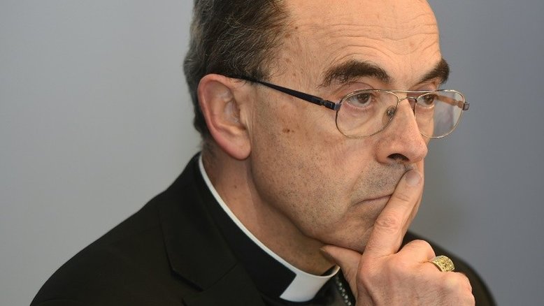 Começou julgamento de cardeal francês por silenciar sobre pedofilia