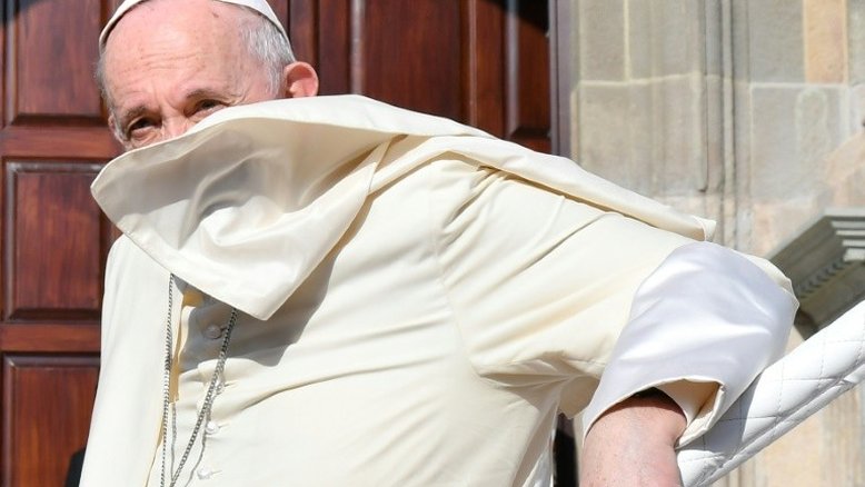 Papa Francisco reconhece que Igreja está 'ferida por seu pecado'