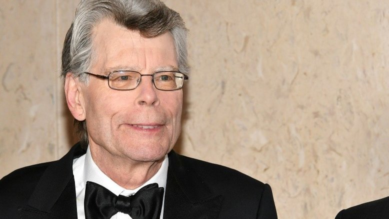 Stephen King salva seção literária de periódico local dos EUA