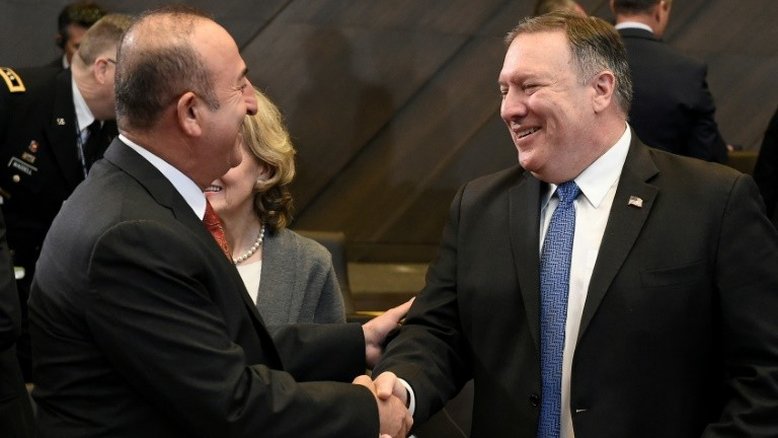 Pompeo diz que Turquia 'protegerá' combatentes curdos sírios
