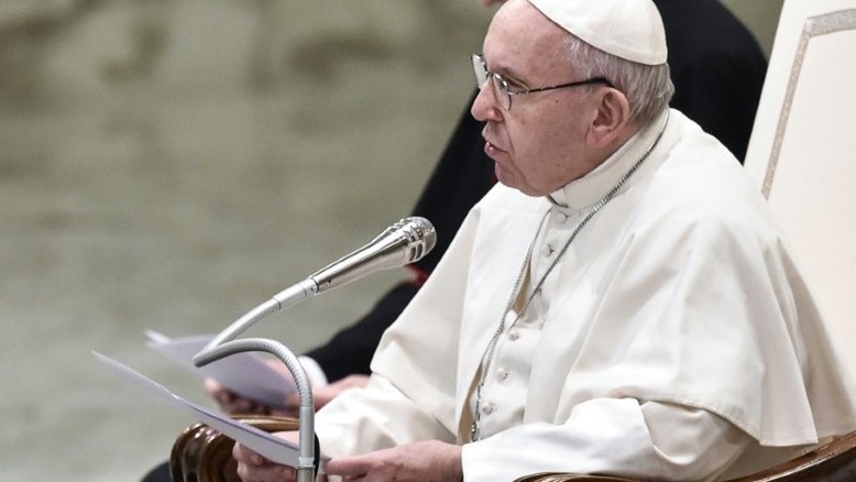 Papa diz que marketing não restaura imagem da igreja após escândalos de pedofilia