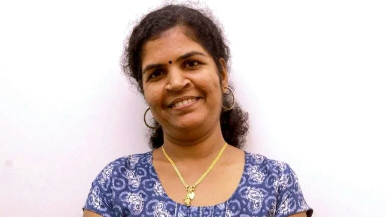 Mulher é agredida pela sogra por ter entrado em templo hindu