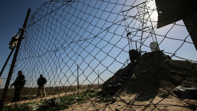 Exército de Israel bombardeia posições do Hamas após disparo de foguete