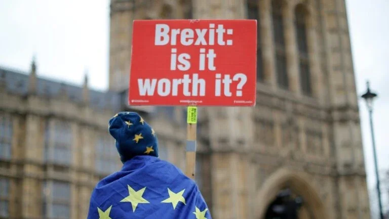 França prepara plano para enfrentar um Brexit sem acordo