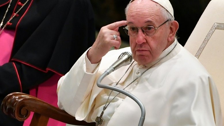 Papa Francisco viajará à Romênia em maio