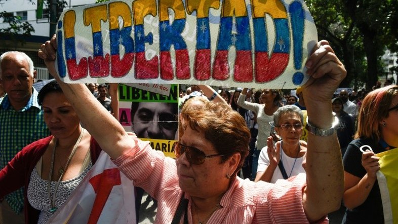 Guaidó considera Exército crucial para queda de Maduro