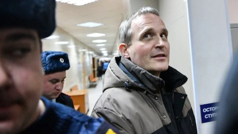 Fiel das Testemunhas de Jeová é condenado à prisão na Rússia por 