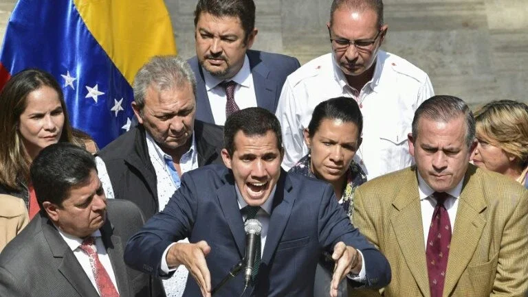 Site da embaixada da Venezuela na Argentina é hackeado com falso apoio a Guaidó