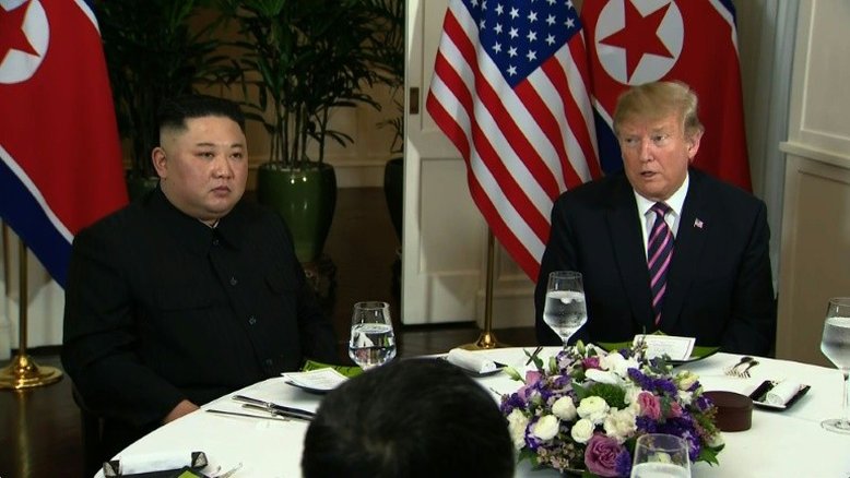 Trump e Kim não chegam a acordo e encerram cúpula mais cedo