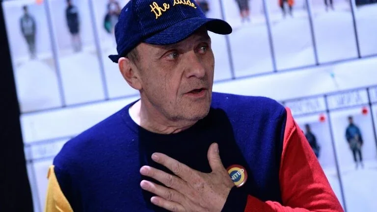 Benetton, modernizada com Castelbajac, desfila em Milão