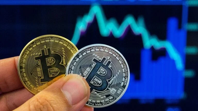 Casa de câmbio passa a aceitar bitcoin para compra de dólar