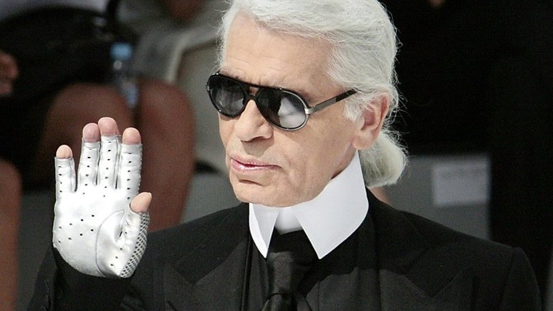 Morreu Karl Lagerfeld, o ícone da moda que relançou a Chanel