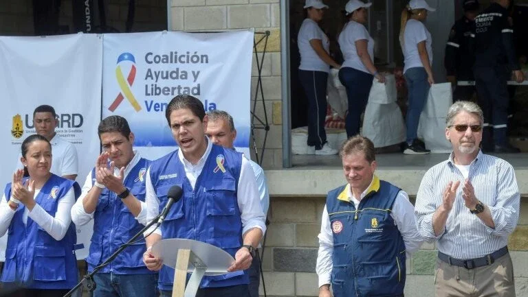 Alto oficial militar desconhece Maduro e apoia Guaidó na Venezuela