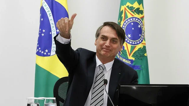 Bolsonaro assina Projeto de Lei Anticrime