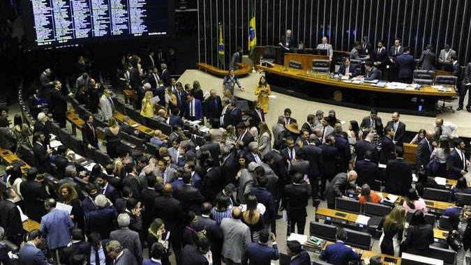 Câmara derruba decreto assinado por Mourão sobre sigilo de documentos públicos