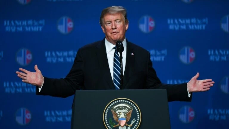 Trump diz que seu ex-advogado 
