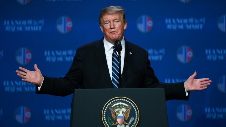 Trump diz que seu ex-advogado 'mentiu muito' ante o Congresso