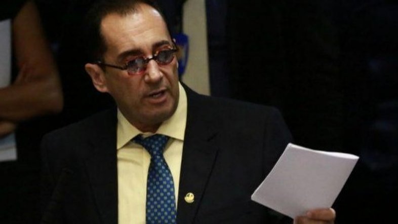 "Se não tiver cédula, vou ter um infarto", diz Jorge Kajuru