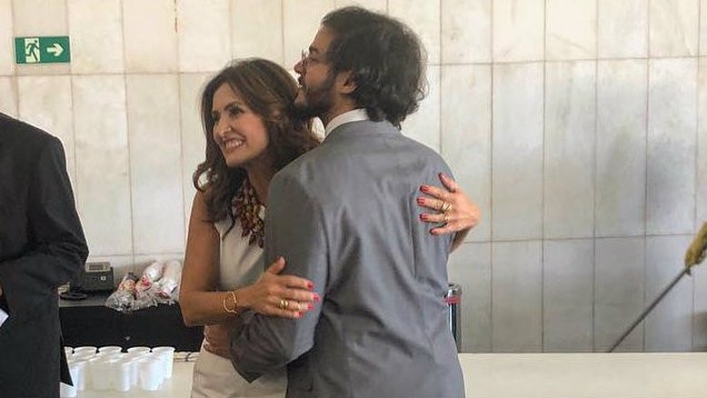 Fátima Bernardes marca presença em posse de namorado em Brasília