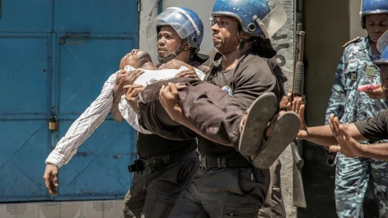 Polícia de Comores dispersa manifestações opositoras com violência