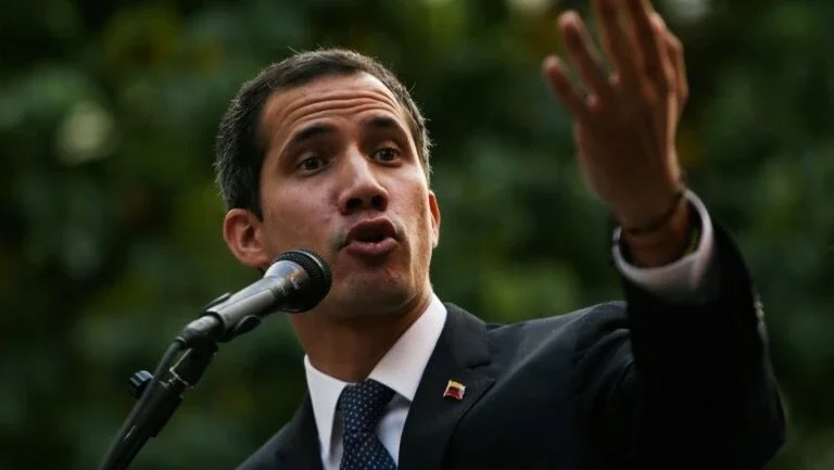 Guaidó anuncia que em breve receberá "ajuda humanitária" para Venezuela