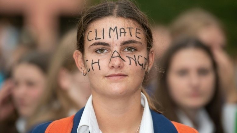 Estudantes vão às ruas em protesto global contra mudança climática