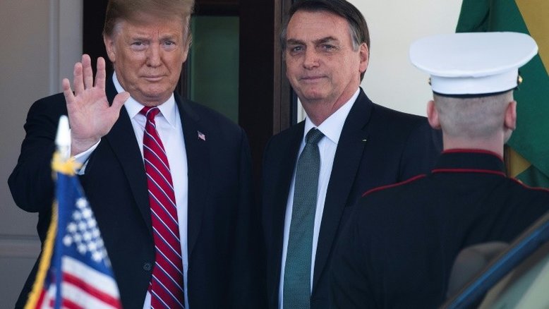'Trump é meu ídolo', diz Bolsonaro diante de comparação feita por jornalista