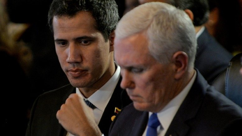 Pence denuncia a China por negar visto a representante de Guaidó