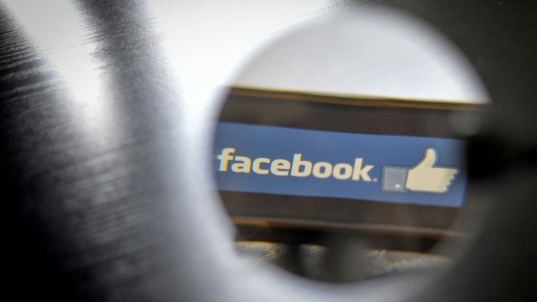 Facebook bloqueia campanha de manipulação com contas falsas na Europa