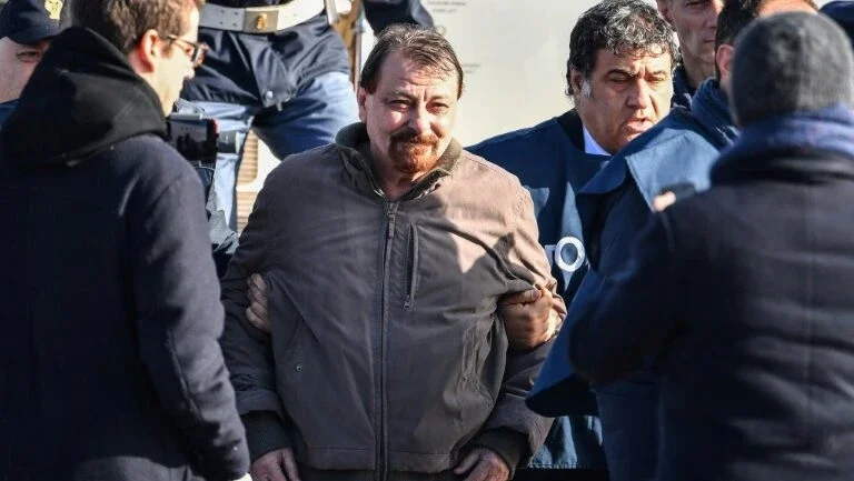 Cesare Battisti assume assassinatos e se arrepende da luta armada