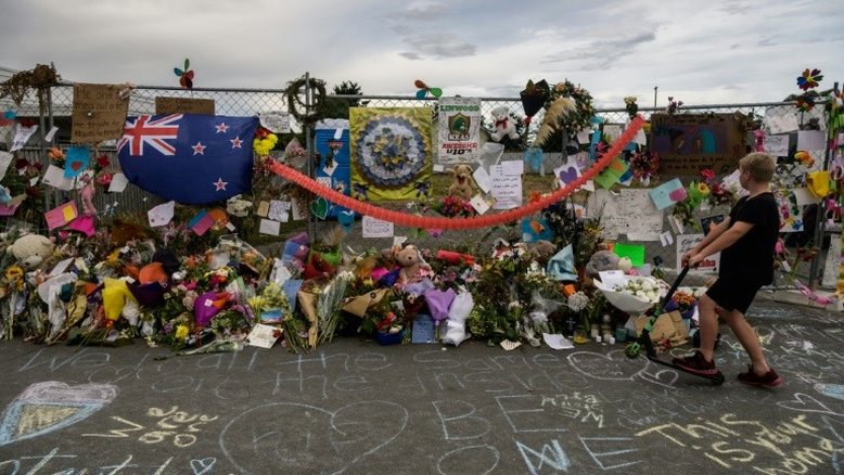 Associação muçulmana francesa apresenta queixa contra Facebook e Youtube por vídeo de massacre na Nova Zelândia